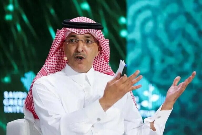 Saudi Arabia Eyes Over 5% Non-Oil Growth, Minister Reveals Saudi Arabia's minister predicts that the country will experience a non-oil growth of over 5% in the medium-term.