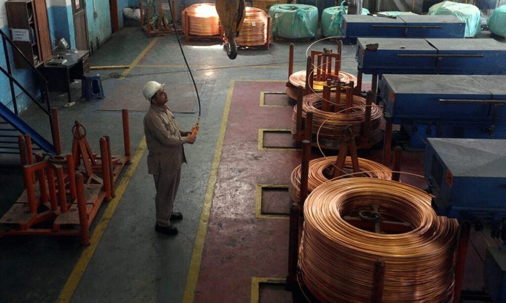 Copper Trades Quietly in Holiday Lull, US Inflation Data in Focus Copper experienced a subdued performance during the thin holiday trading period, as market attention turned towards the upcoming US inflation data.